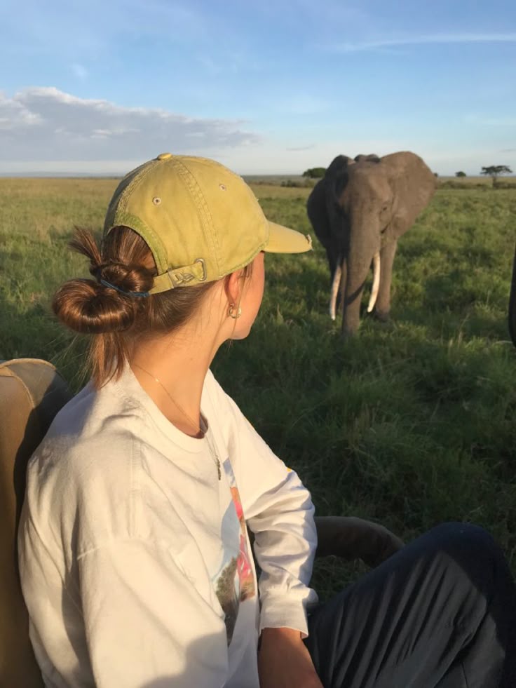 Female Safari Guides: Breaking Barriers in Conservation